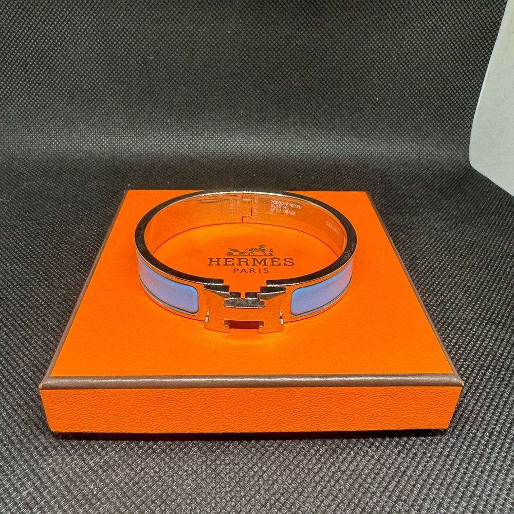 Authentic hermes clic H